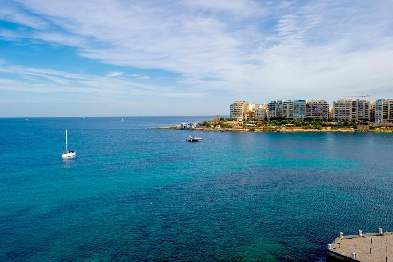 Spinola Bay Top Floor Seafront 3 Bedroom Apartment With Panoramic Sea Views - By Getawaysmalta Saint Julian's ภายนอก รูปภาพ