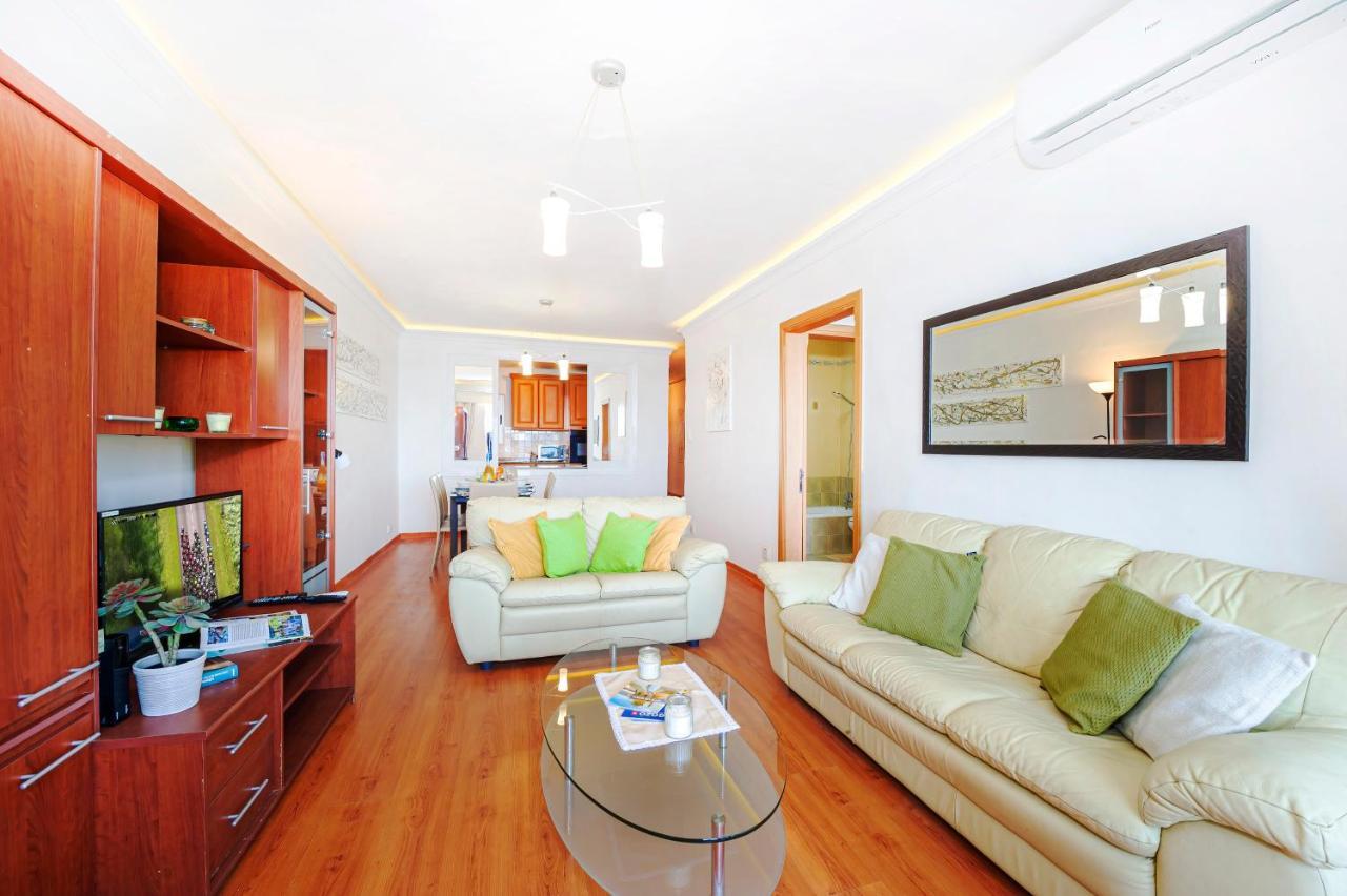 Spinola Bay Top Floor Seafront 3 Bedroom Apartment With Panoramic Sea Views - By Getawaysmalta Saint Julian's ภายนอก รูปภาพ