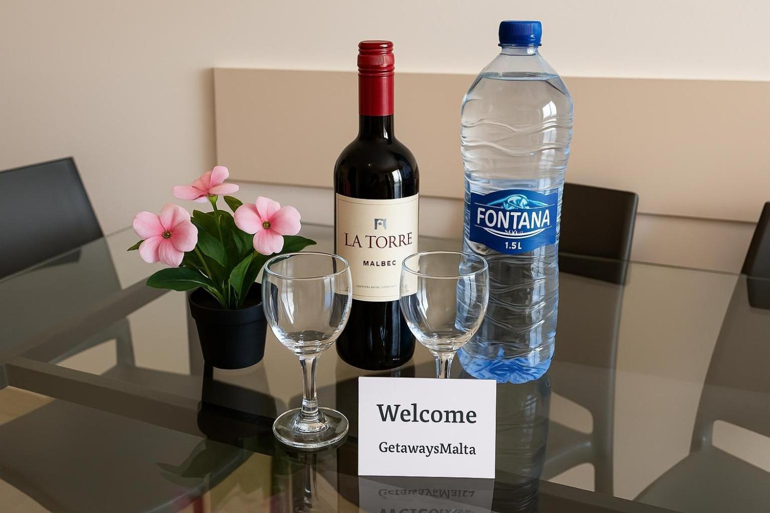 Spinola Bay Top Floor Seafront 3 Bedroom Apartment With Panoramic Sea Views - By Getawaysmalta Saint Julian's ภายนอก รูปภาพ