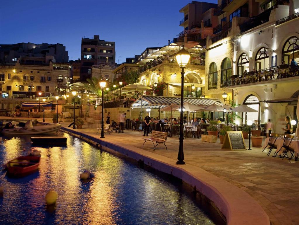Spinola Bay Top Floor Seafront 3 Bedroom Apartment With Panoramic Sea Views - By Getawaysmalta Saint Julian's ภายนอก รูปภาพ