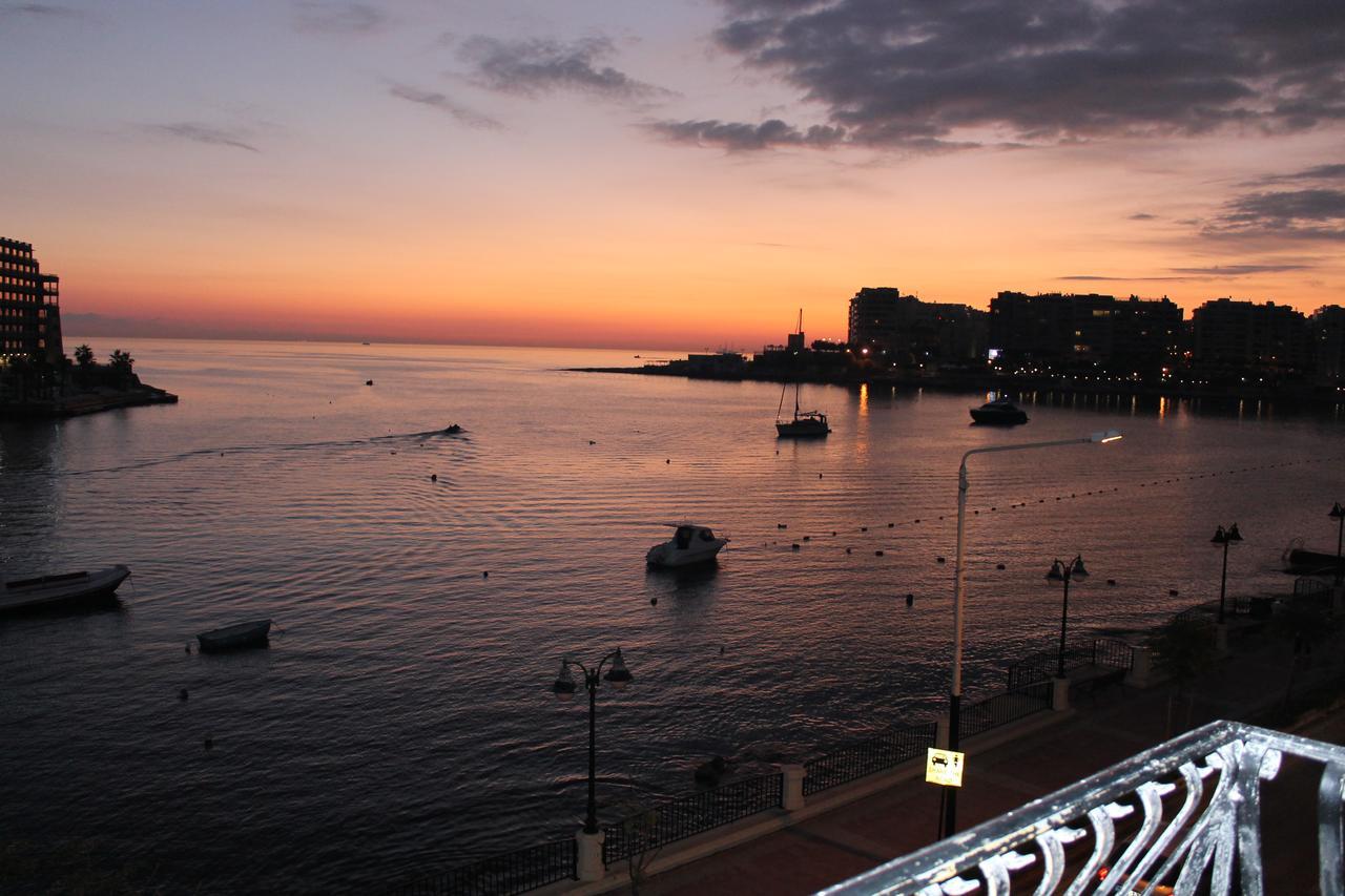 Spinola Bay Top Floor Seafront 3 Bedroom Apartment With Panoramic Sea Views - By Getawaysmalta Saint Julian's ภายนอก รูปภาพ