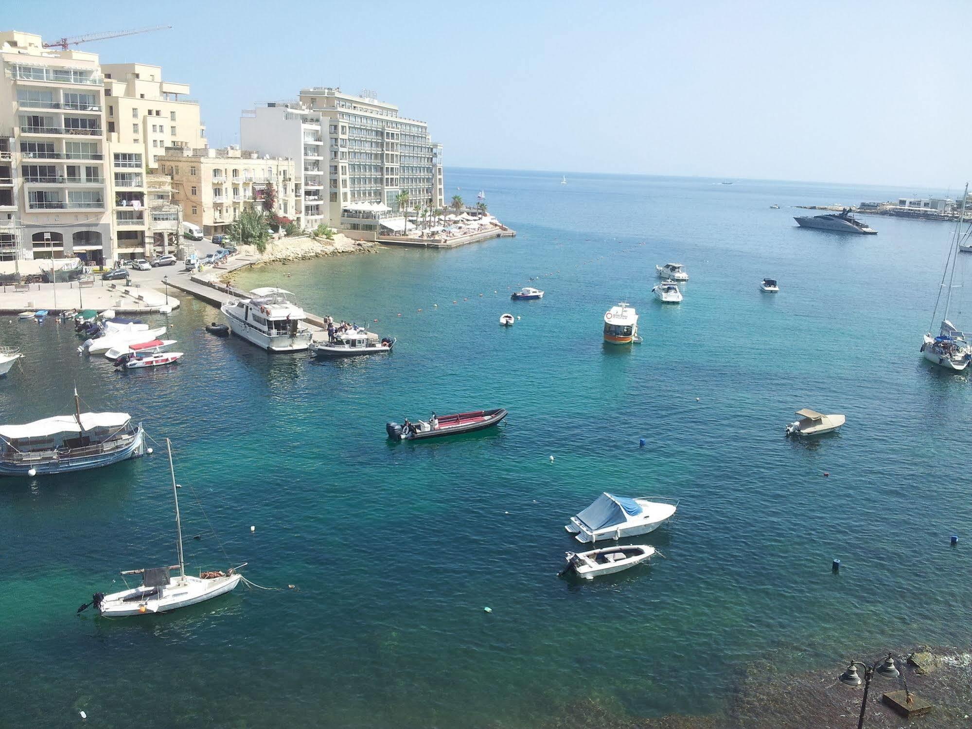 Spinola Bay Top Floor Seafront 3 Bedroom Apartment With Panoramic Sea Views - By Getawaysmalta Saint Julian's ภายนอก รูปภาพ