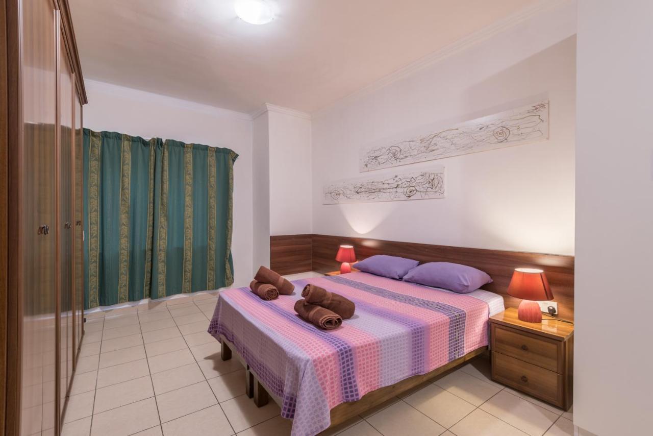 Spinola Bay Top Floor Seafront 3 Bedroom Apartment With Panoramic Sea Views - By Getawaysmalta Saint Julian's ภายนอก รูปภาพ